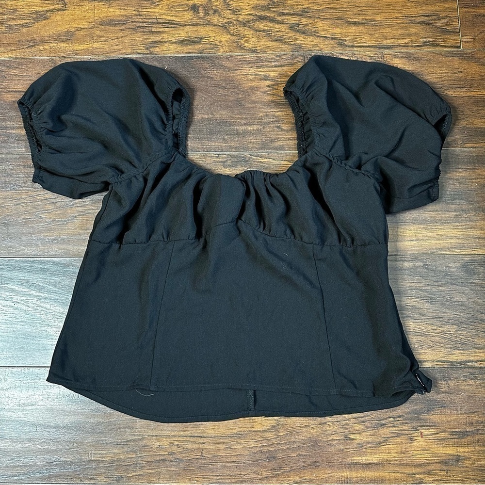 ModCloth Black Puff Sleeve Crop Top